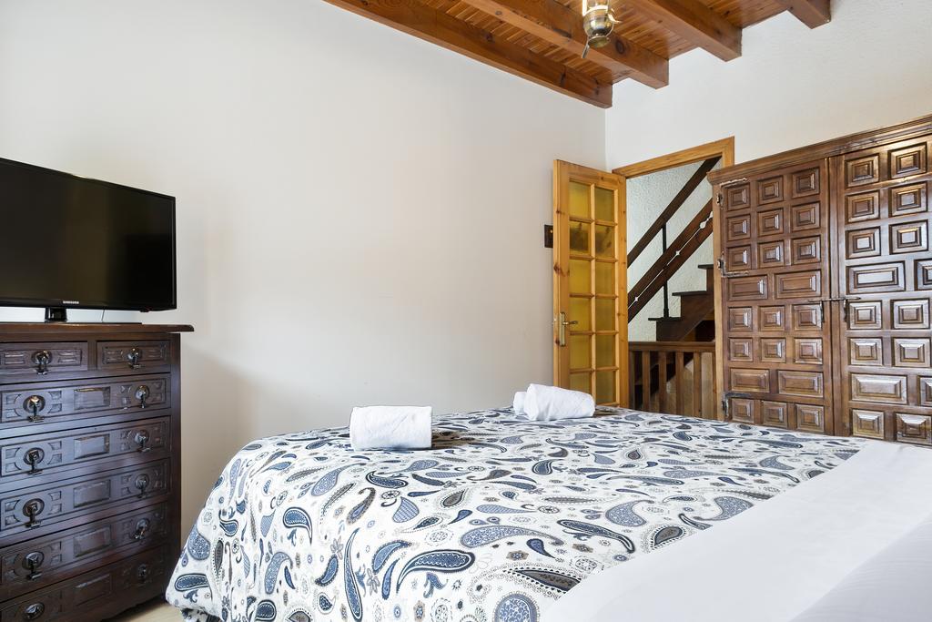 Arties Luxury Apartments Con Gran Jardin Comunitario Exterior foto